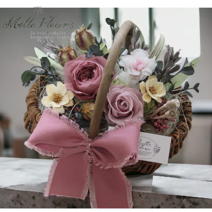 バスケットギフト　プリザーブドフラワー