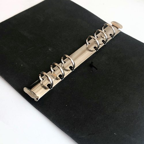 ラッピング無料】栃木レザー システム手帳 (黒) バイブルサイズ