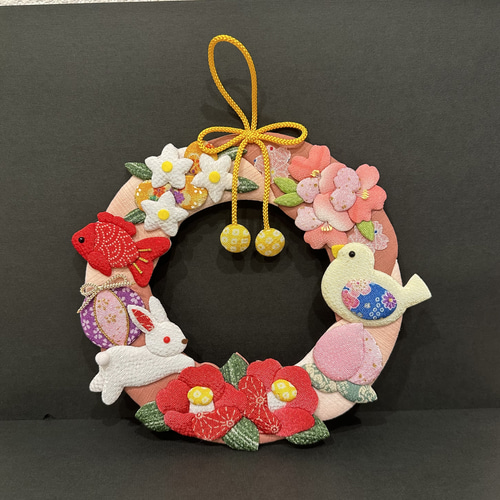 ちりめん細工 押絵】福を招こう しあわせのリース タペストリー