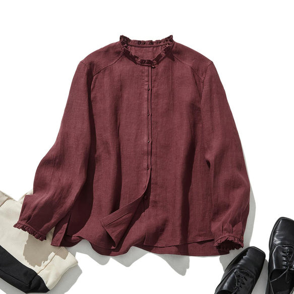 亞麻荷葉邊襯衫，帶有引人注目的門襟細節 100% 亞麻 深紅色，略帶紫色調 240409-5 第1張的照片