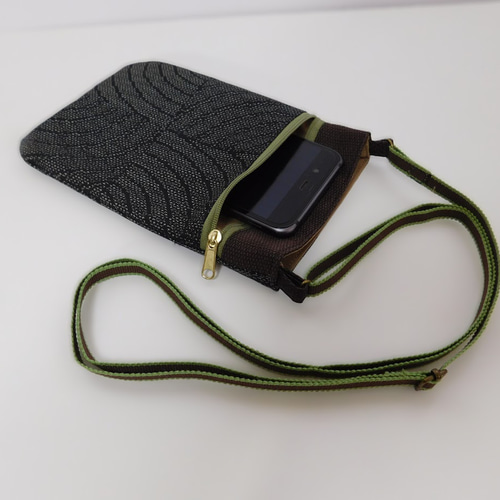 オーダー　正絹大島紬スマホポーチ 1ad6a1ccc15d0f330ab0716ac79308