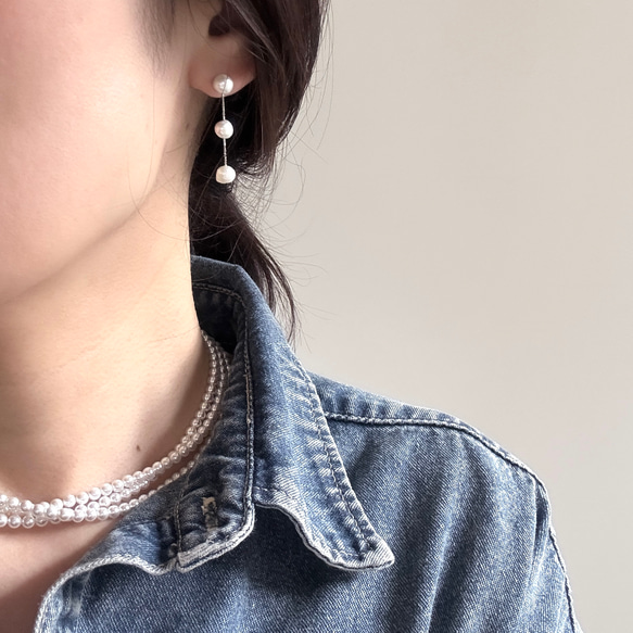 【程よく華やかに】シルバー/小さなバロック淡水パール"痛くないイヤリング"サージカルステンレス 上品 揺れる|3連 8枚目の画像