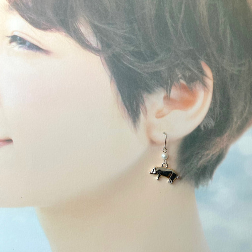 ピアス　豚に真珠 ブタに真珠 パール ピアス/イヤリング 【5.0-5.5mm】 ホワイト 真鍮