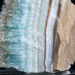 ミルフィーユ的美造形 パステルカラー 天然 アラゴナイト39g天然石 鉱物 標本｜アフガニスタン ヘルマンド州産 6枚目の画像