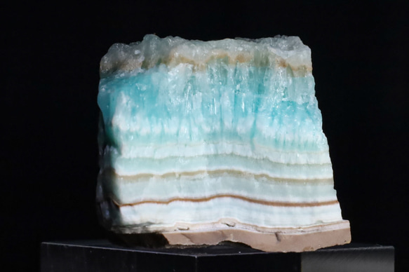ミルフィーユ的美造形 パステルカラー 天然 アラゴナイト39g天然石 鉱物 標本｜アフガニスタン ヘルマンド州産 8枚目の画像