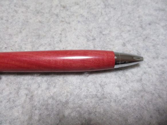 ピンクアイボリー　リップマーク　「桃色の象牙」　ガラスコート仕上げ　木軸ボールペン(シャープペンシル)　希少材  　 7枚目の画像