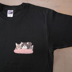 new猫半袖Tシャツ黒/挙手 3枚目の画像