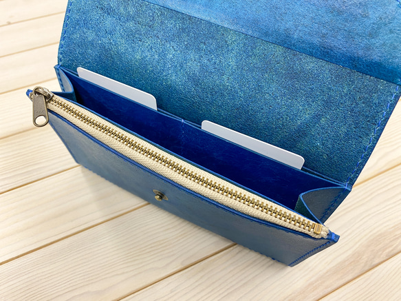 シンプルな小さめの長財布（ブルー） 3枚目の画像