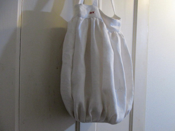 フランスアンティークダマスク織りリネンイニシャル刺繍のバルーンシルエットバッグ 5枚目の画像