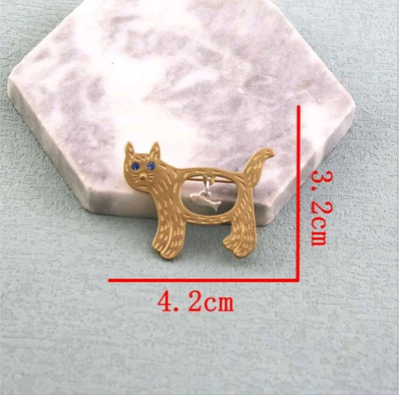 ブローチ 猫ねこネコゴールド金シルバー銀かわいい個性的シュール 4枚目の画像