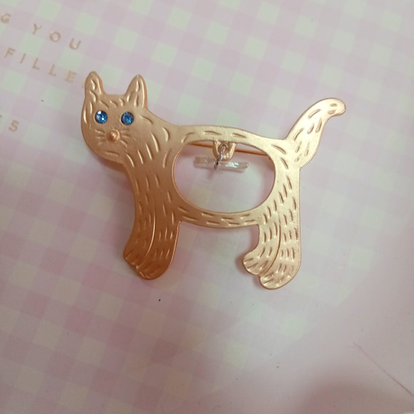 ブローチ 猫ねこネコゴールド金シルバー銀かわいい個性的シュール 12枚目の画像