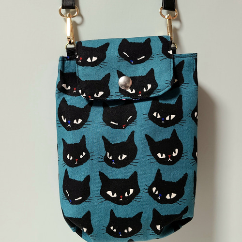 ハンドメイド スマホポシェット ショルダーバッグ サコッシュ 猫柄