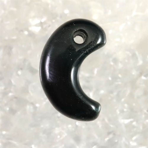 出雲碧玉 出雲石 21mm勾玉 2.70g ディレクトリーカード付 #26034