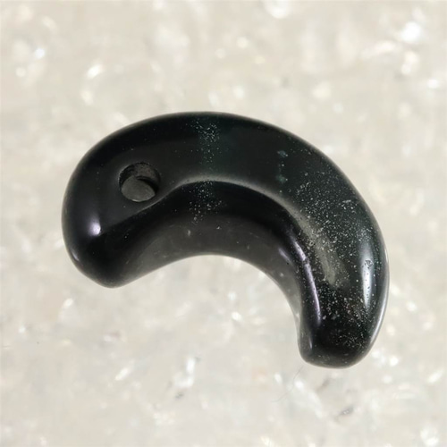 出雲碧玉 出雲石 21mm勾玉 2.70g ディレクトリーカード付 #26034