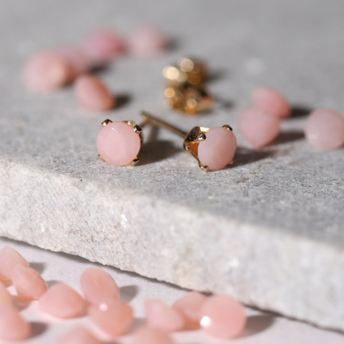 桜◇ピンクオパール『幸せ』一粒ピアス◇4mm【14kgf/サージカル 