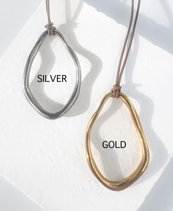 【ifumé】大きめオーバルの細革紐ロングネックレス 金属アレルギー対応 サージカルステンレス 8枚目の画像