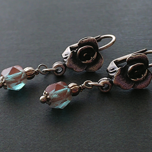 サフィレット アンティーク ピアス アンティークサフィレットピアス