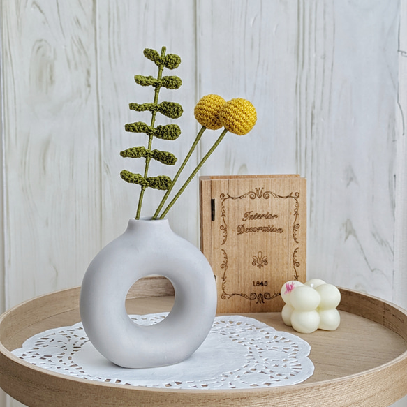 花瓶 高さ 29センチ直径約19センチ有ります 花瓶 高さ 29センチ