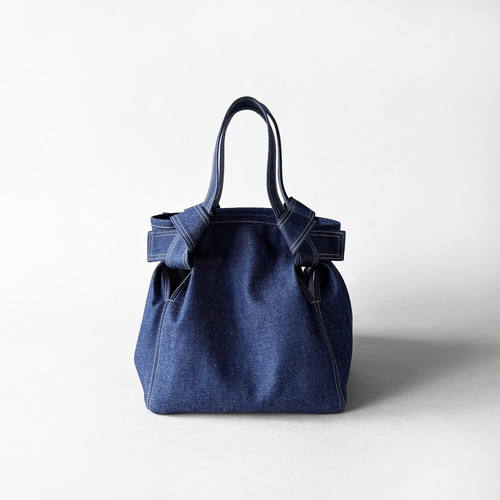 超美品♡未使用級 ♡コンタクト アベニュー トートバッグ シグネチャー デニム♡ New color 》デニムスクエアトートバッグ トートバッグ The