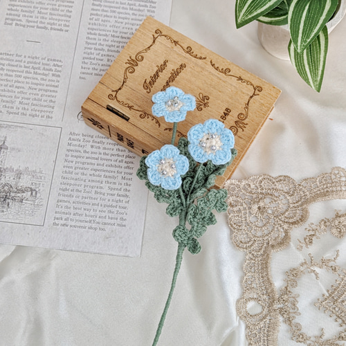 花瓶セット】かぎ針編みで作ったネモフィラの一輪挿し＊フラワーベース