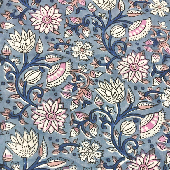 【50cm單位】灰藍白粉紅花朵印度手工塊印花布料棉質 第2張的照片