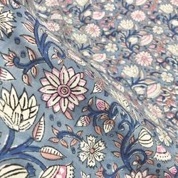 【50cm單位】灰藍白粉紅花朵印度手工塊印花布料棉質 第5張的照片