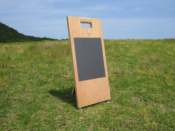 A型看板｜黒板になる・マグネットがくっつく・アジャスター付き・ロゴ名入れ可｜60×30cm 1枚目の画像