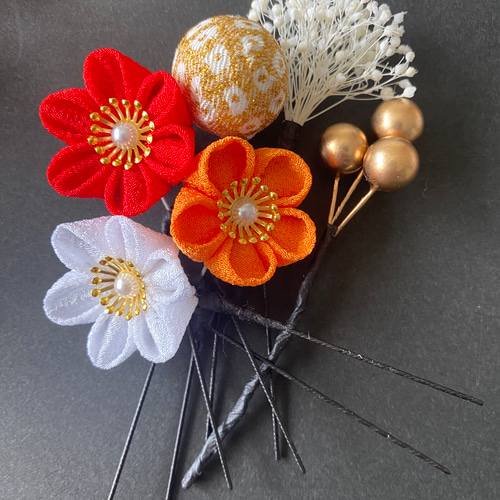 つまみ細工の髪飾り 赤×白 七五三用髪飾り 卒業式髪飾り 成人式髪飾り