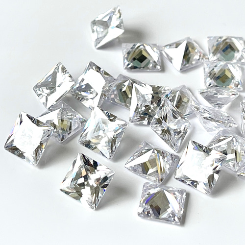 SQ005 スクエア プリンセスカット 5個入り クリアー 8×8mm A級