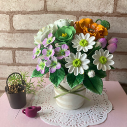 粘土の花〓ポピー＆バラ♡優しい小花たち♪ピンクハートに心を込めて【現品限り】☘️ 2枚目の画像