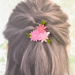 つまみ細工髪飾り　ピンク　クリップピン　お花畑のような小さな髪飾り　S176 3枚目の画像