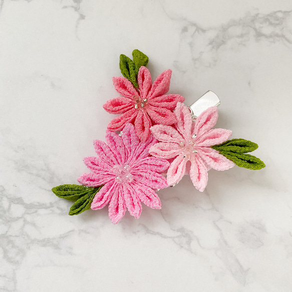 つまみ細工髪飾り　ピンク　クリップピン　お花畑のような小さな髪飾り　S176 4枚目の画像