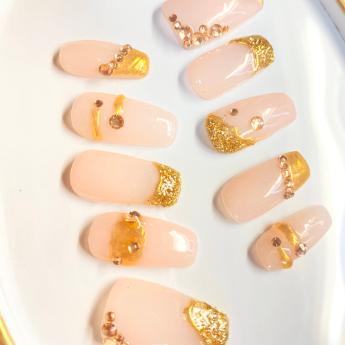 シアーピンクベージュベース ゴールドラメ シャンパンゴールドストーン