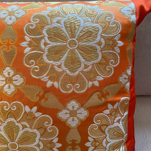 2616日本のお土産！母の日のプレゼント！帯リメイクの正絹クッション