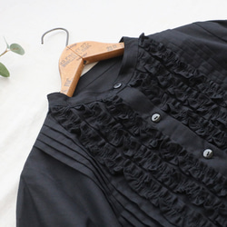 新作　２色　ギマ擬麻コットン　大人甘めの小花フリルシャツ　羽織　ゆったり　ブラウス　ホワイト　ブラック２色 12枚目の画像