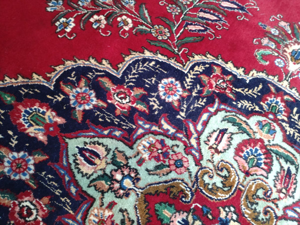 ＧＷ特価40％ＯＦＦ】ペルシャ絨毯タブリーズ産  赤 ワインレッド 300×196cm　 エレガント 華やか 豪華 12枚目の画像