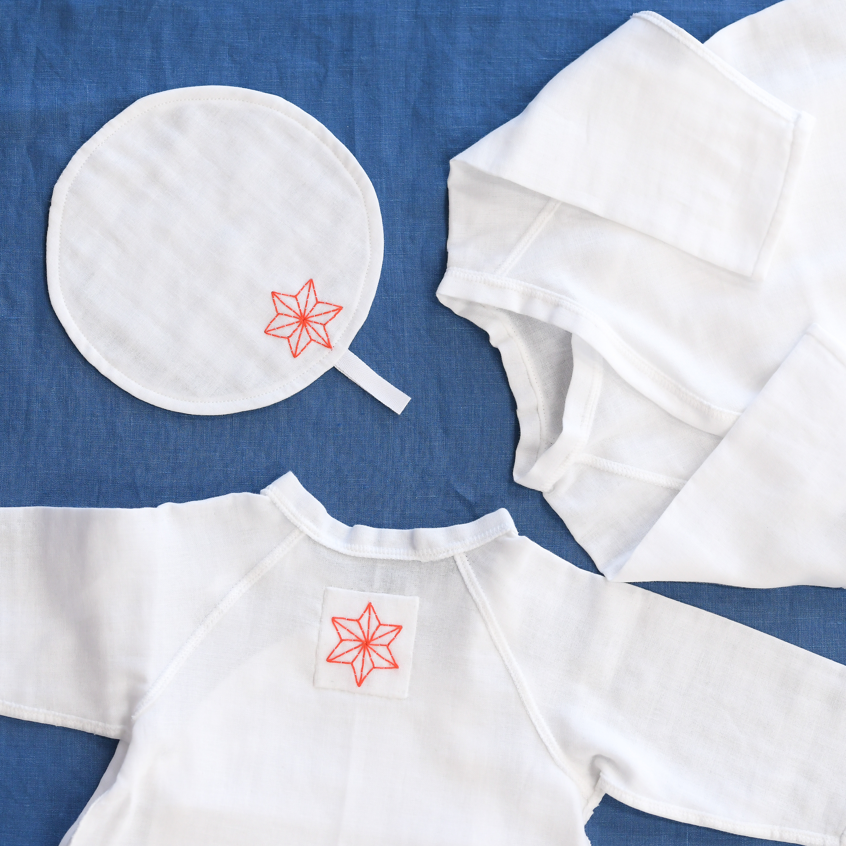 【はじめてのおめかしギフト】願いを込めた背守りの肌着