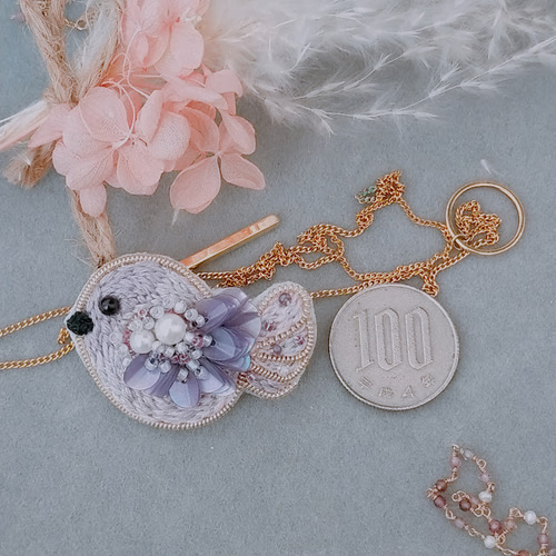 ビーズ刺繍 小鳥のブローチ ＊piyo~pastel purple~ ブローチ