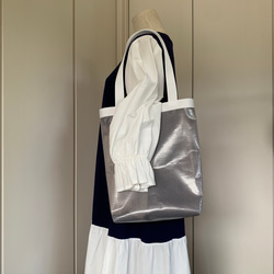 サウナも雨の日もこのバッグ。A4対応プラス雑誌も。チェックのクリアバッグ。warabi-no 7枚目の画像