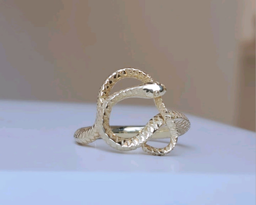 18k 蛇リング 18金 蛇の指輪 】k18 蛇リング 巳年 干支 縁起物 蛇アクセサリー ヘビ