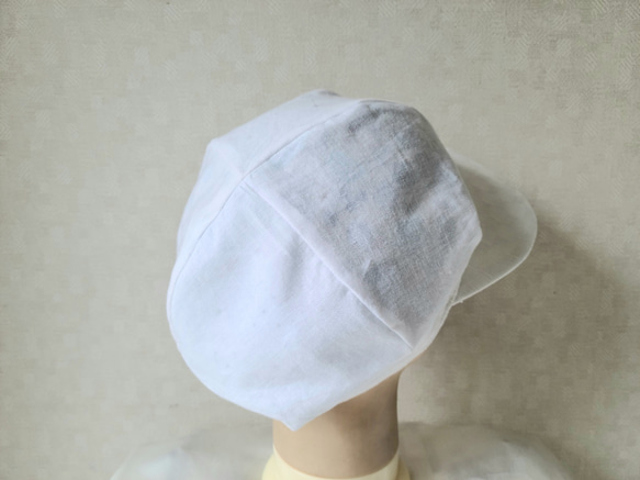 魅せる帽子☆ふわり♪リバーシブルキャスケット～小花プリント&ホワイト 6枚目の画像