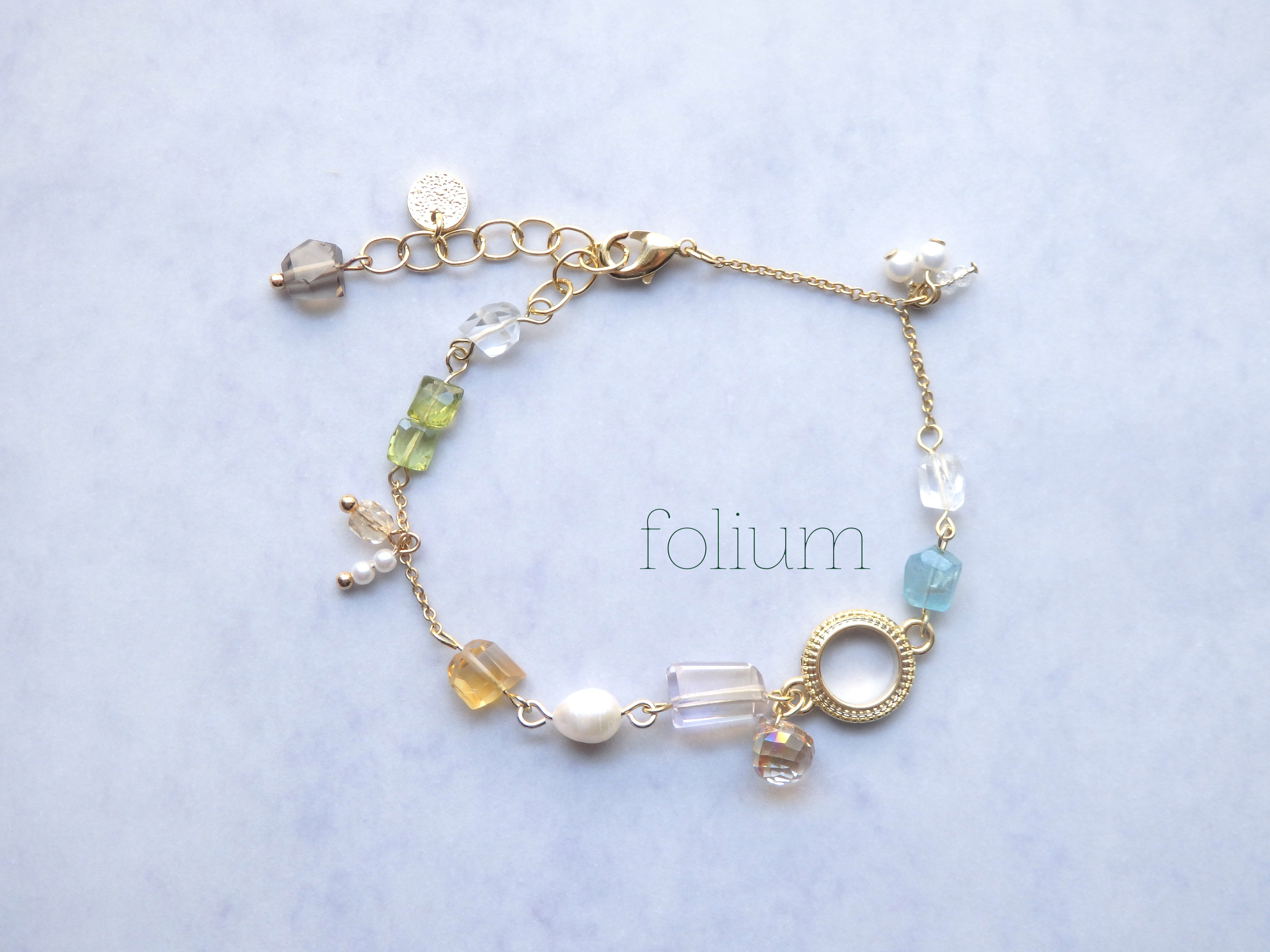 マルチカラーストーンブレスレット ブレスレット folium 通販