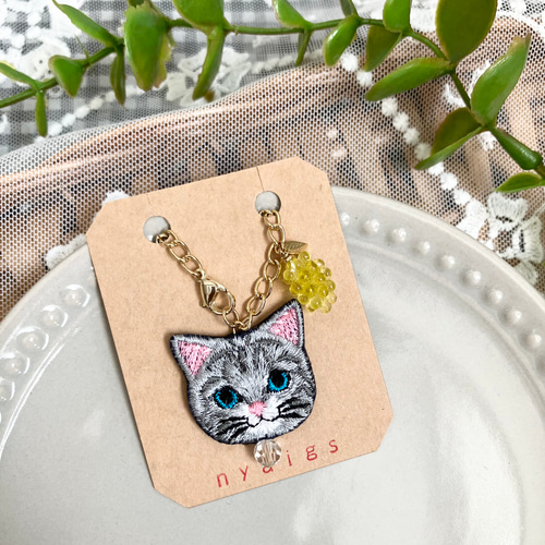 新作/猫さん刺繍とぷっくりマスカットのバッグチャーム♡ その他 