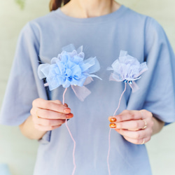自由に曲げて空間にとける咲き編みの花｜大きいカーネーション｜ブルー 3枚目の画像
