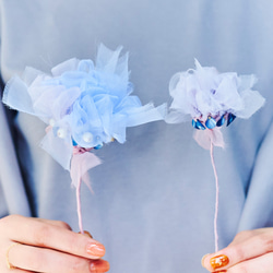 自由に曲げて空間にとける咲き編みの花｜大きいカーネーション｜ブルー 4枚目の画像