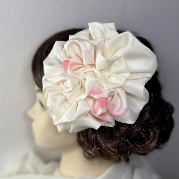白 ピンク 和装ヘッドドレス ヘアアクセサリー 白無垢髪飾り 振袖髪飾り 1枚目の画像