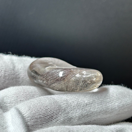 シルバールチルクォーツ 天然石 原石 磨き 握り石 36mm 天然石