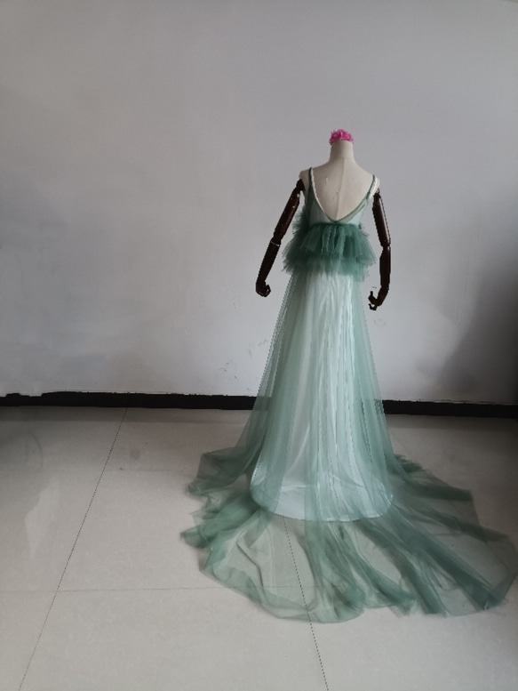 上品！ペールトーンのミントグリーン色 チュールドレス ソフトチュール カラードレスオーバースカート+ホワイトキャミソール 10枚目の画像
