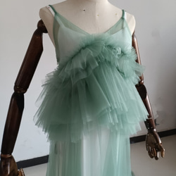 上品！ペールトーンのミントグリーン色 チュールドレス ソフトチュール カラードレスオーバースカート+ホワイトキャミソール 5枚目の画像