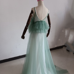 上品！ペールトーンのミントグリーン色 チュールドレス ソフトチュール カラードレスオーバースカート+ホワイトキャミソール 9枚目の画像